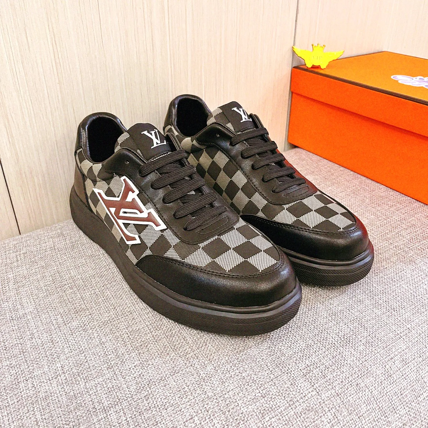 Men's Men's Shoes Men's Shoes💰 420 Men's Men's Shoes💰[LV]🔥Louis Vuitton Men's high-end brand official website 1:1 Latest masterpiece: The upper is made of Italian imported first-layer cowhide with a comfortable and breathable lining➕Original non-slip and wear-resistant outsole🔥, making walking more convenient and comfortable! An exclusive new model, a stunning work, a beautiful 1:1 replica [color] compared to the official quality! Create a fashionable personality to set off your uniqueness! A must-have for trendy men! Classic🔥Size: 38-44 Color: 🔥Multiple colors available🔥.